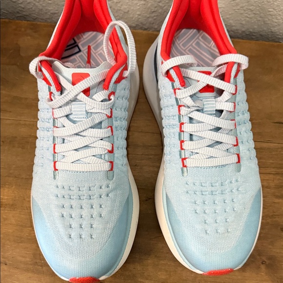 Rabbit Women’s Light Blue & Coral Athletic Sneakers size 9.5 - Picture 2 of 7
